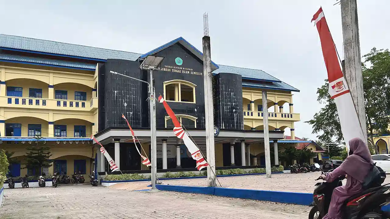 Universitas Islam Aceh Cover Campus